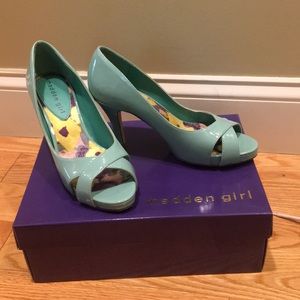 Madden Girl Teal Heels Size 6.5